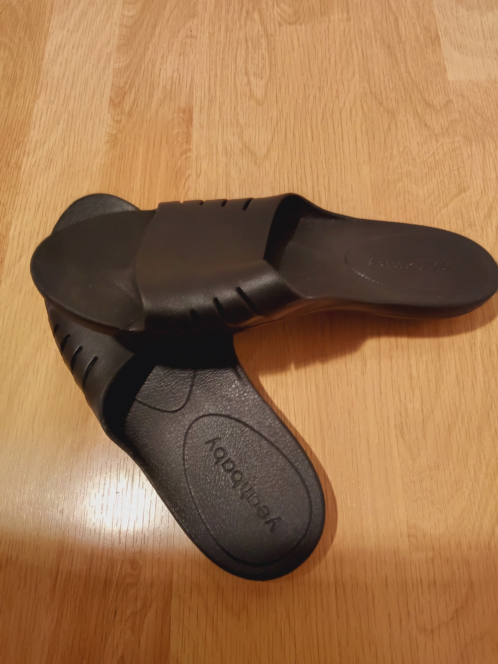 Yeah baby/ Unisex Sandals/ Cloud 9 Spa Slipper/ Size M - Picture 3 of 12